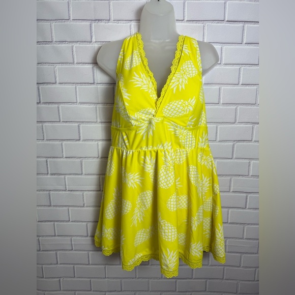 Torrid Pineapple Print Swimdress - Size 2 Plus size
( 2X Size) - Picture 12 of 12